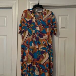 Easel Floral Print Maxi Dress Perfect for Transition in Seasons Small